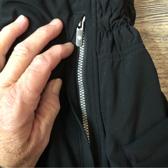 Lululemon Sights Seen Jacket size 12 draw cord/back has been cut still functions - Picture 9 of 16